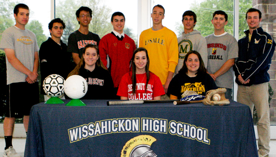 05.01.12.wiss_.signing2