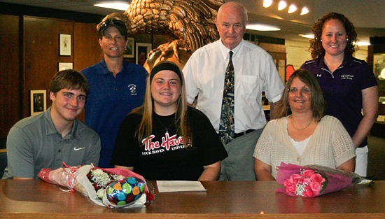 07.10.12.norristown.signing.2