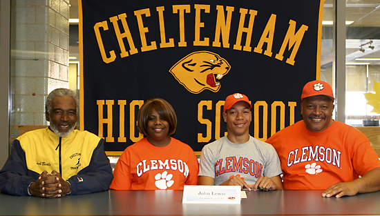 01.08.15.sign_.chelt_.clemson