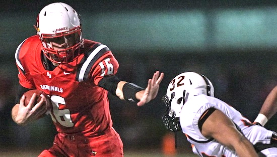 11-27-15_football_ud_slide