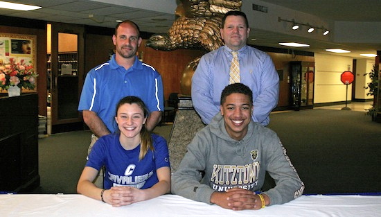 04-14-16_norristown_signings_slide