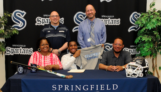 08-03-16_springfield_signing_football_slide