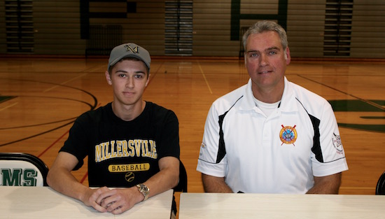 12-12-16_pennridge_signing_baseball_slide
