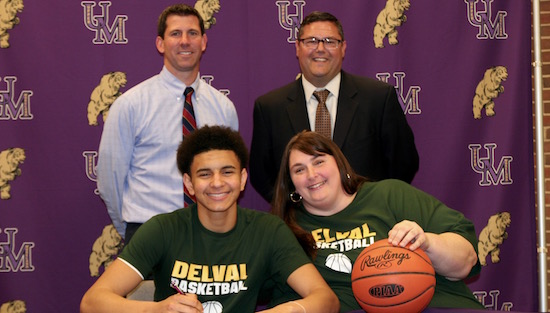 07-27-17_uppermoreland_signings_basketball_slide