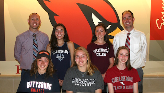 08-07-17_ud_signings_track_slide