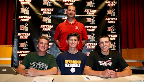 08-28-17_hh_signings_baseball_slide