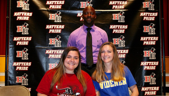 08-28-17_hh_signings_gsoccer_slide
