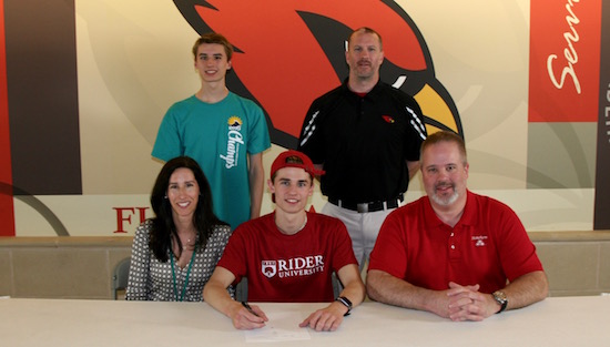 07-10-18_ud_signings_swimming_rider_slide