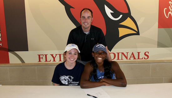 07-10-18_ud_signings_track_slide