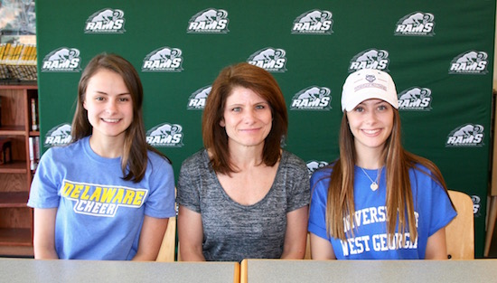 07-31-18_pr_signings_cheer_slide