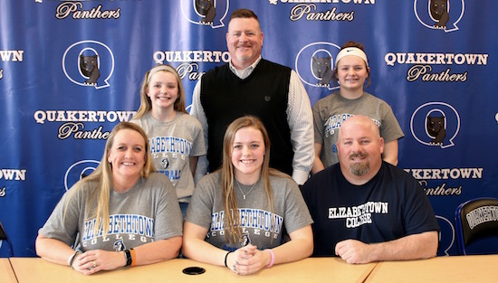 06-17-19_qchs_signings_sb_slide