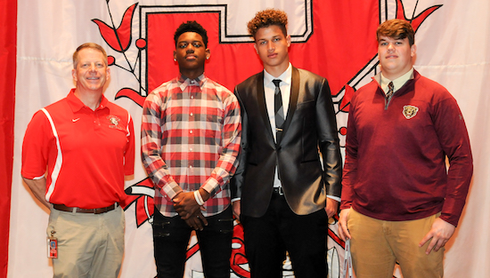 07-11-19_sahs_signings_fb_slide