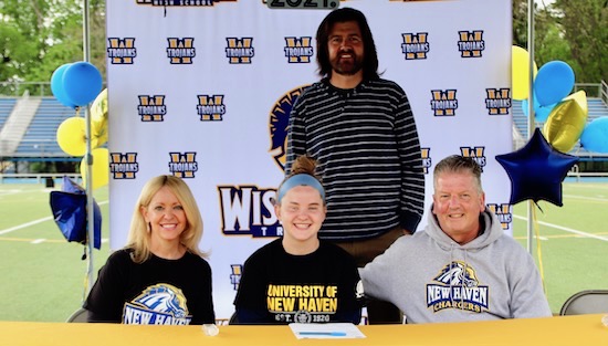 07-12-21_Wiss_Signings_GSoccer_Slide_0