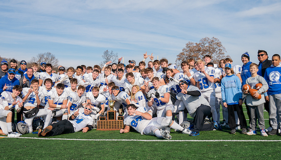 11-25-21_FB_QCHS_Team_Slide