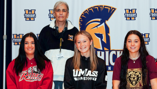 03-21-22_Wiss_Signings_FH_Slide