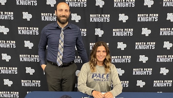 08-22-22_NP_Signings_GSoccer_Slide