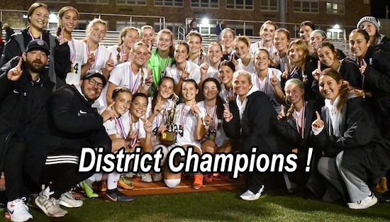 11-04-23_SoccerG_District_Champs_Slide