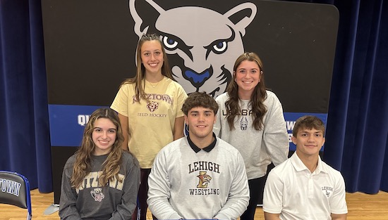11-08-23_QCHS_Signings_Slide
