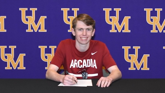08-13-25_UMO_Signings_Golf_Slide